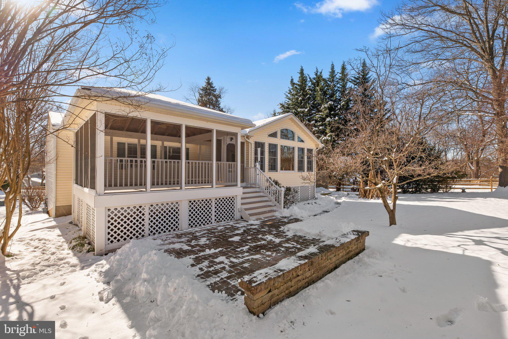 VILLAGE OF LONG REACH - Residential