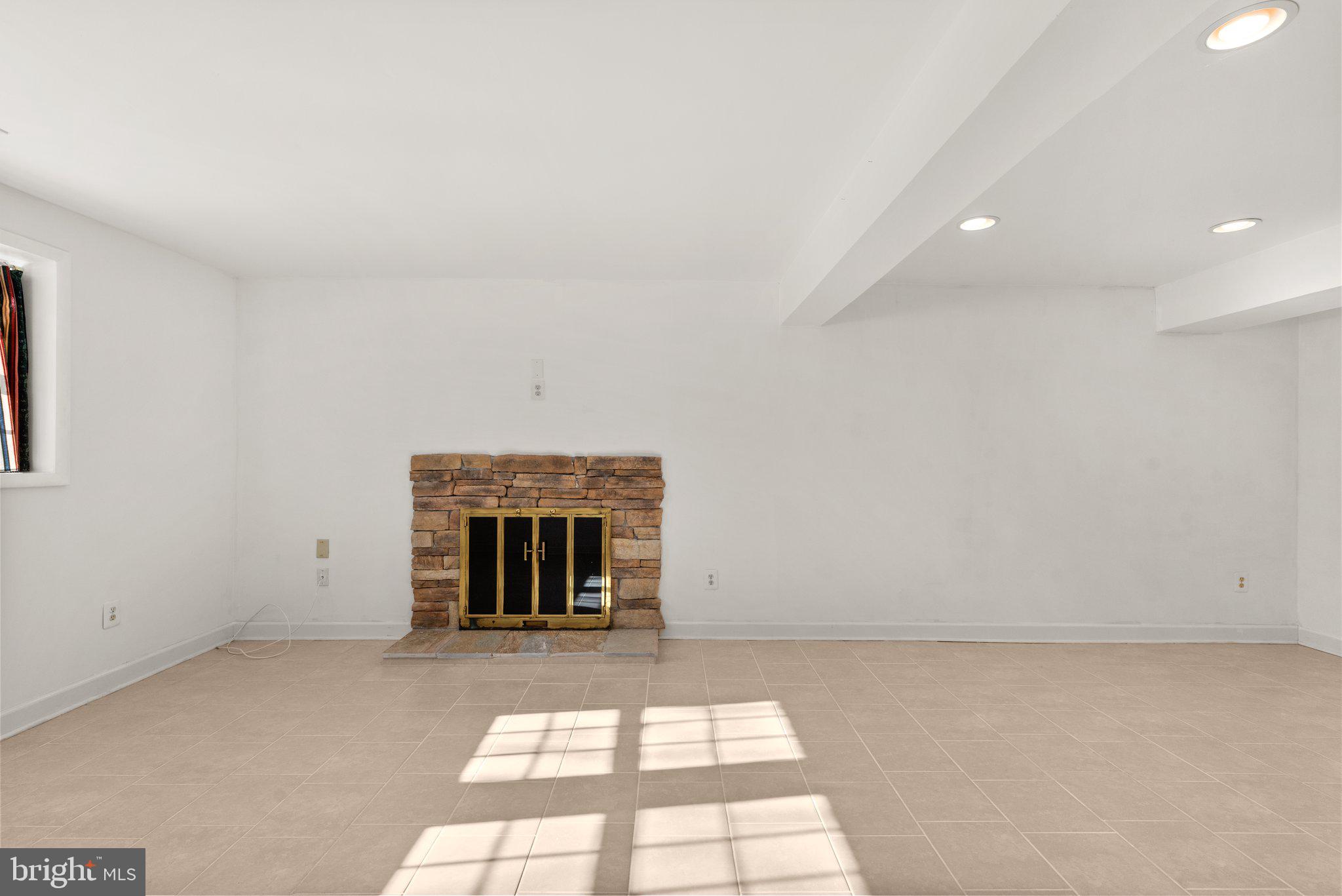 VILLAGE OF LONG REACH - Residential