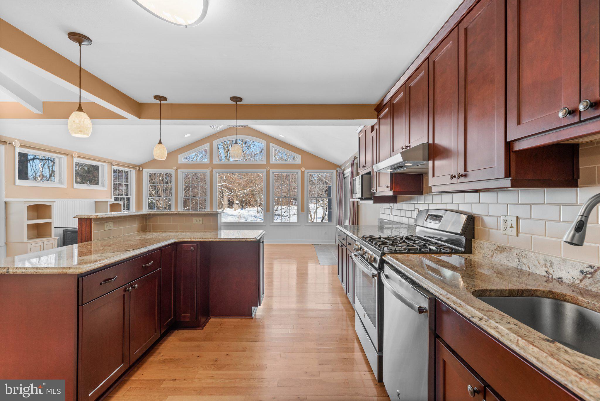 VILLAGE OF LONG REACH - Residential