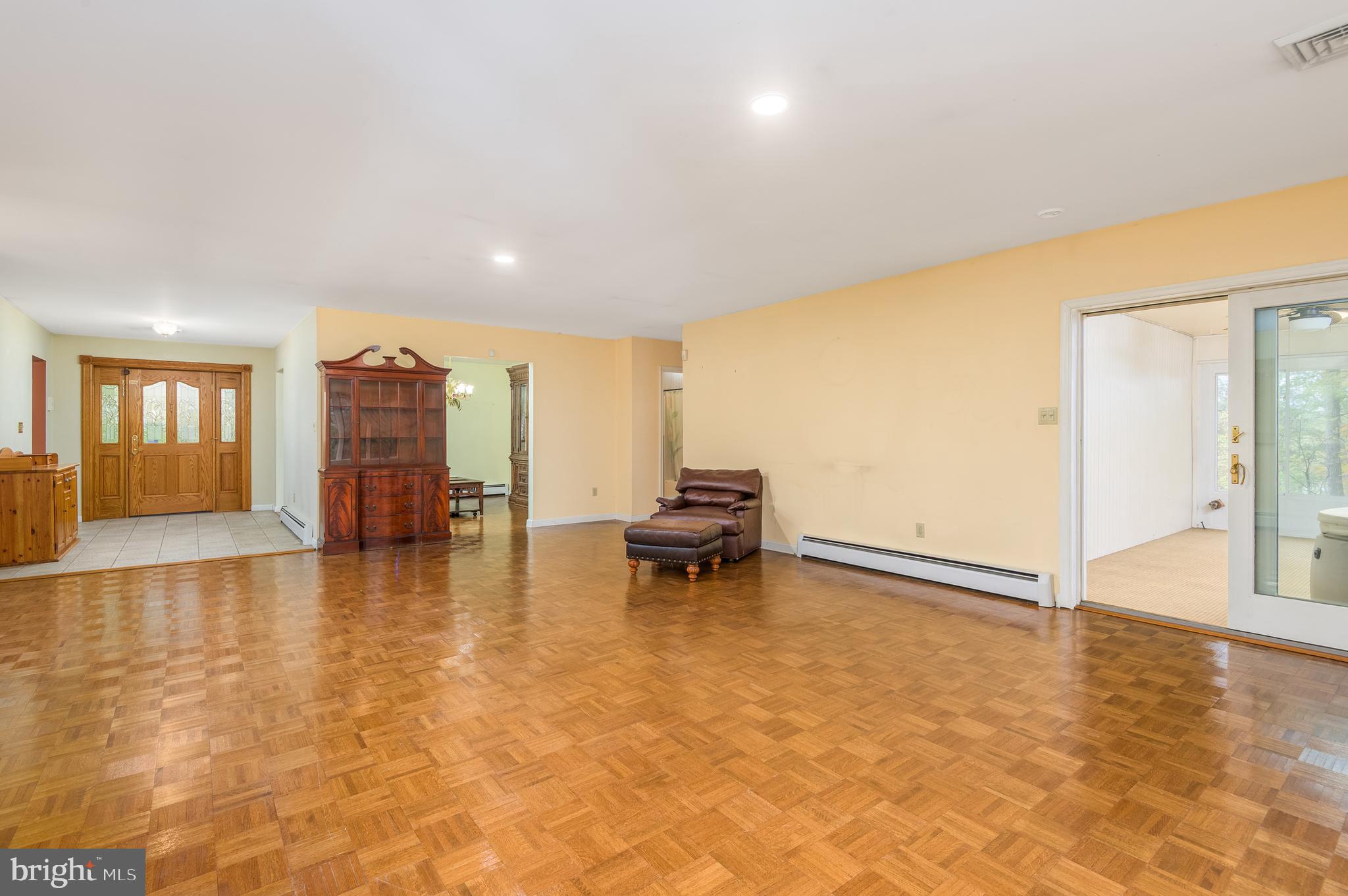 EAGLES LANDING - Residential