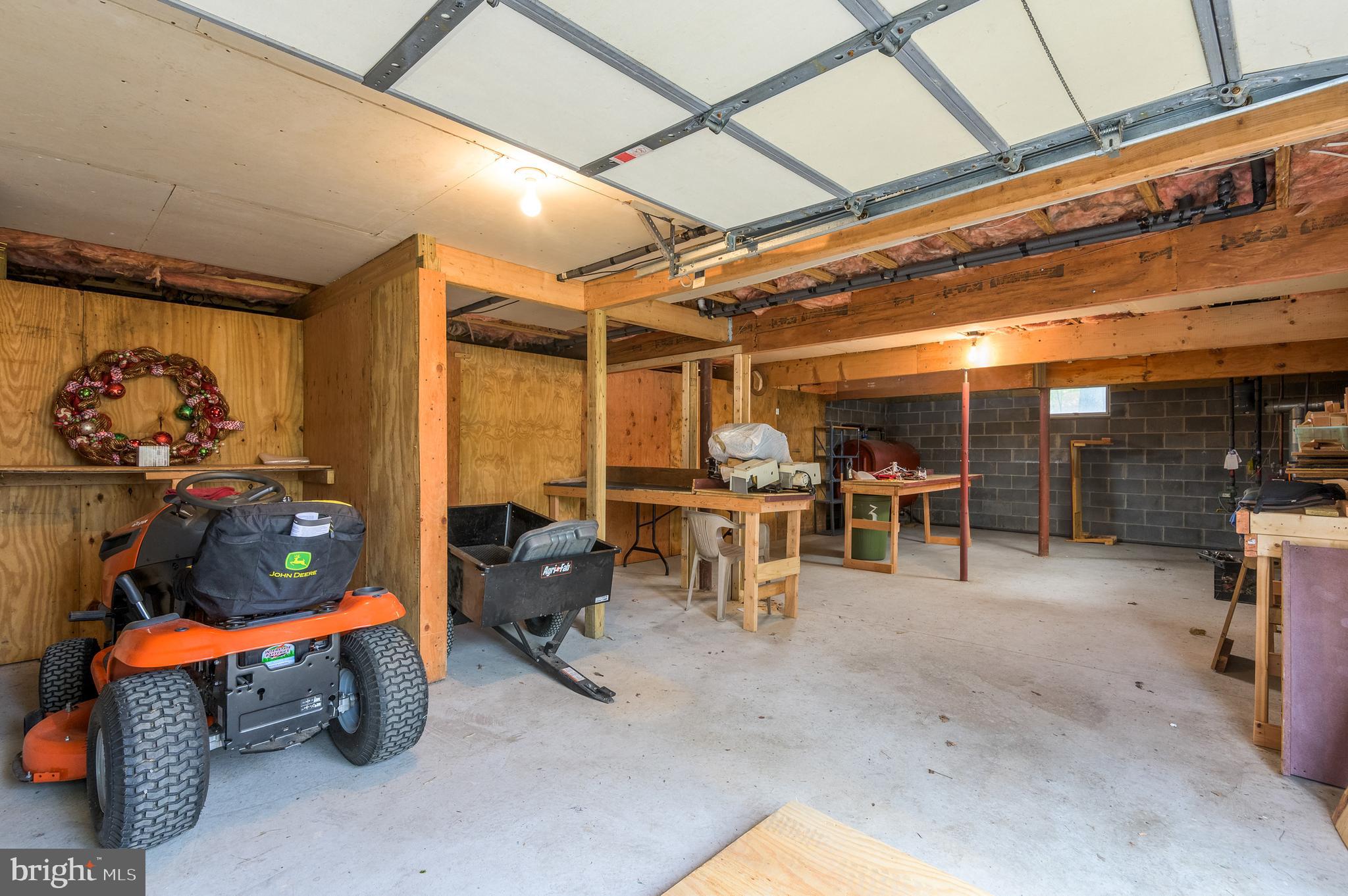 EAGLES LANDING - Residential