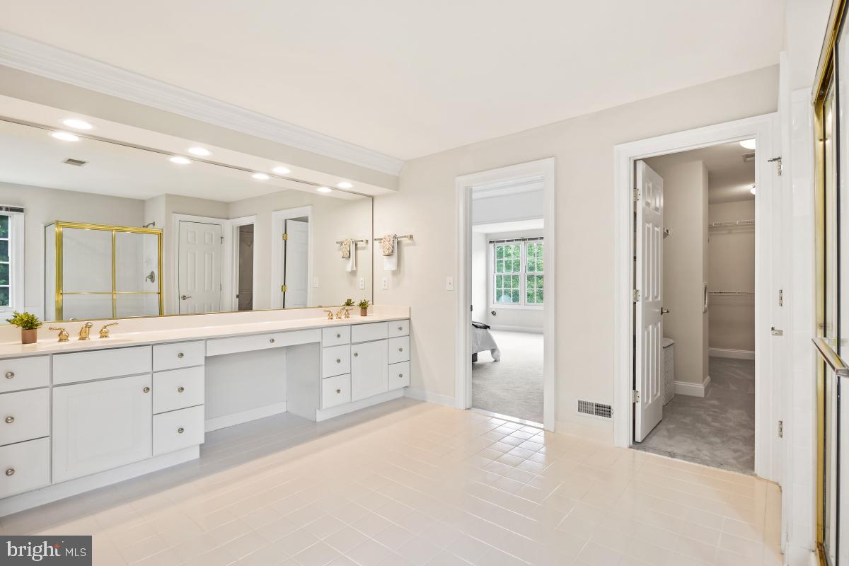 PT ROCKVILLE OUT RES 3 - Residential