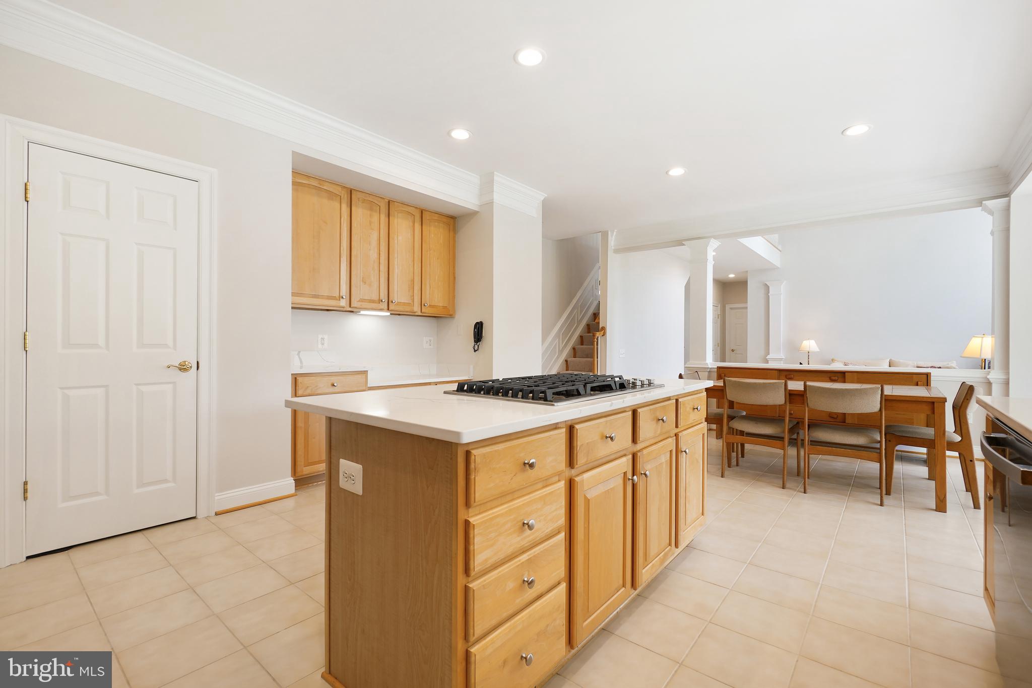 PT ROCKVILLE OUT RES 3 - Residential