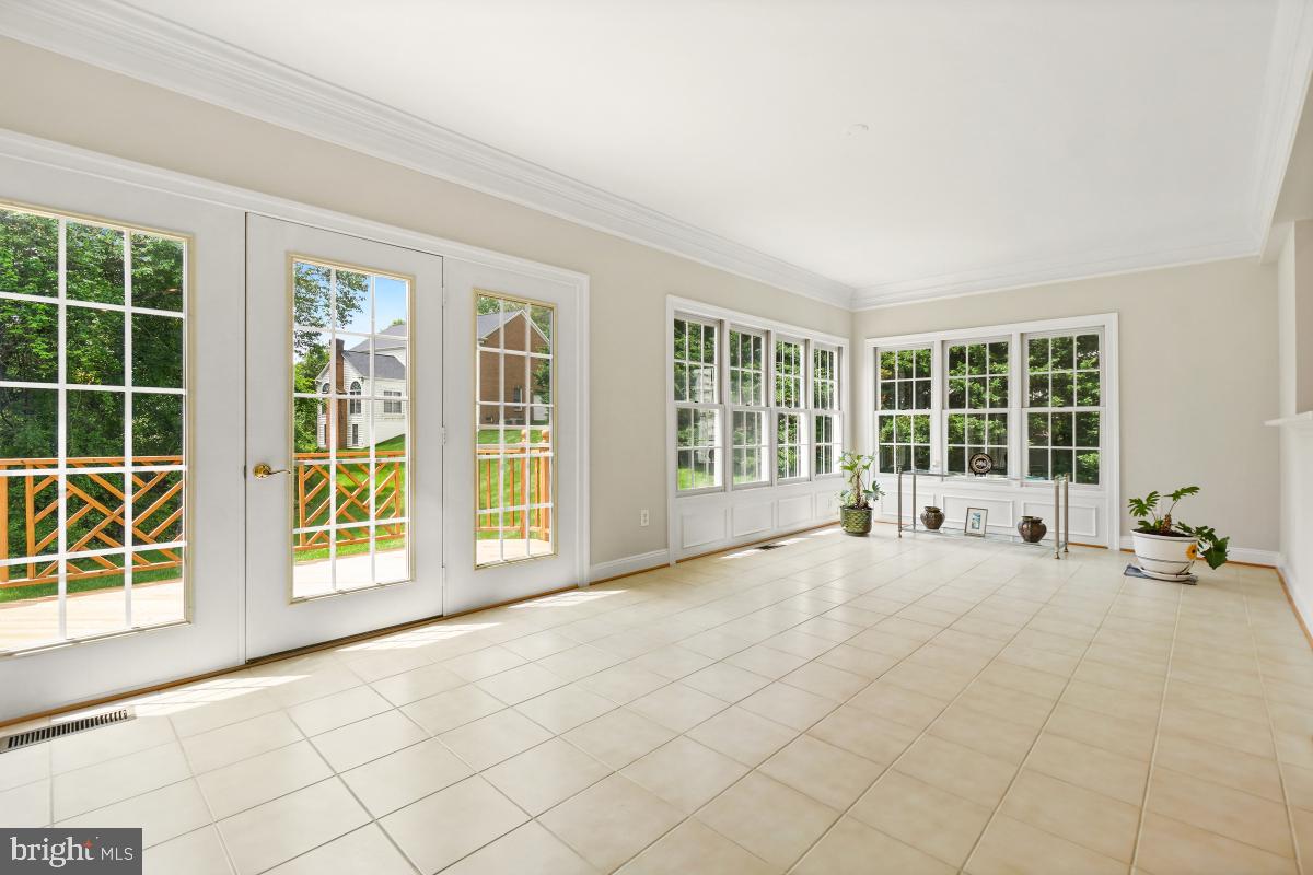 PT ROCKVILLE OUT RES 3 - Residential