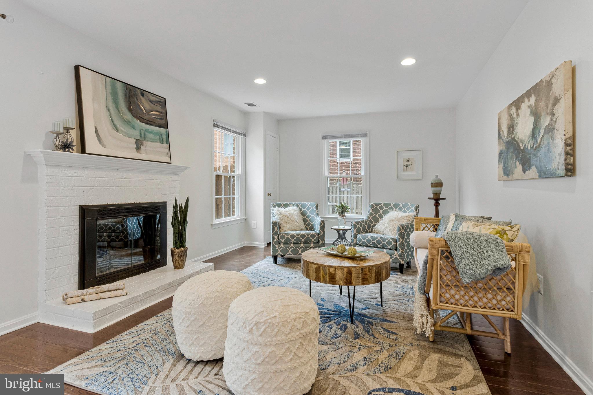 2943 OAKBOROUGH SQUARE