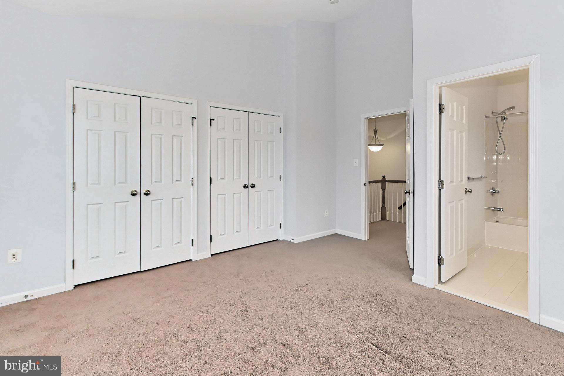 SOUTH RIDING - Residential Lease