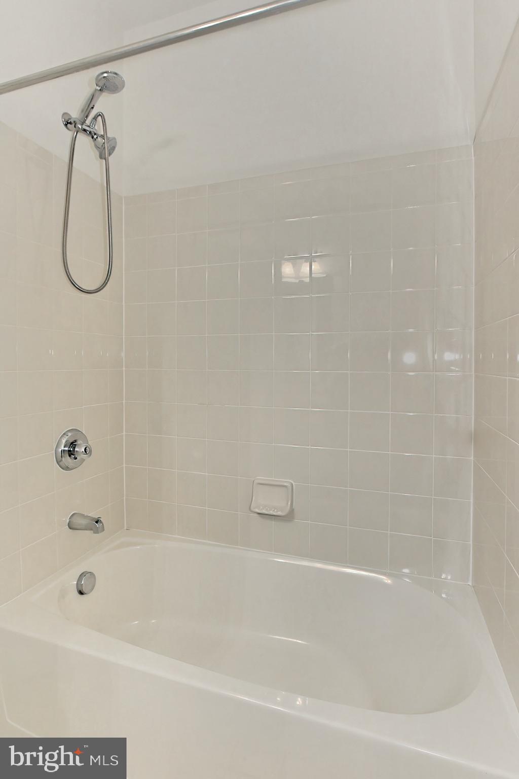 SOUTH RIDING - Residential Lease