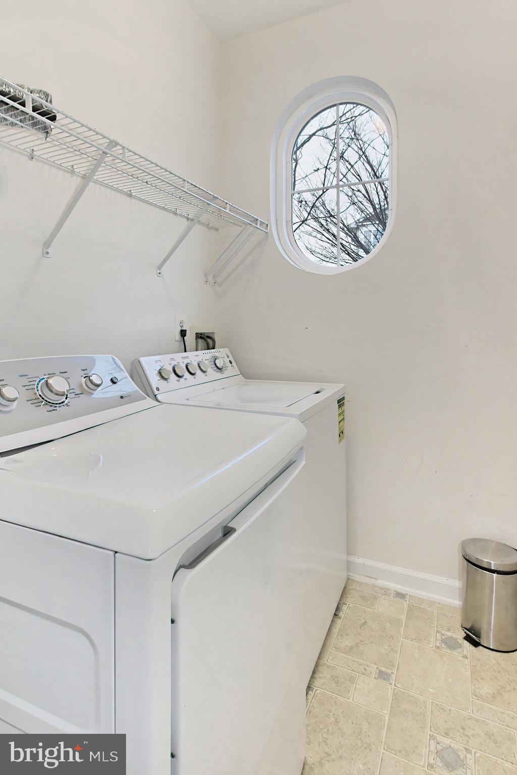 SOUTH RIDING - Residential Lease