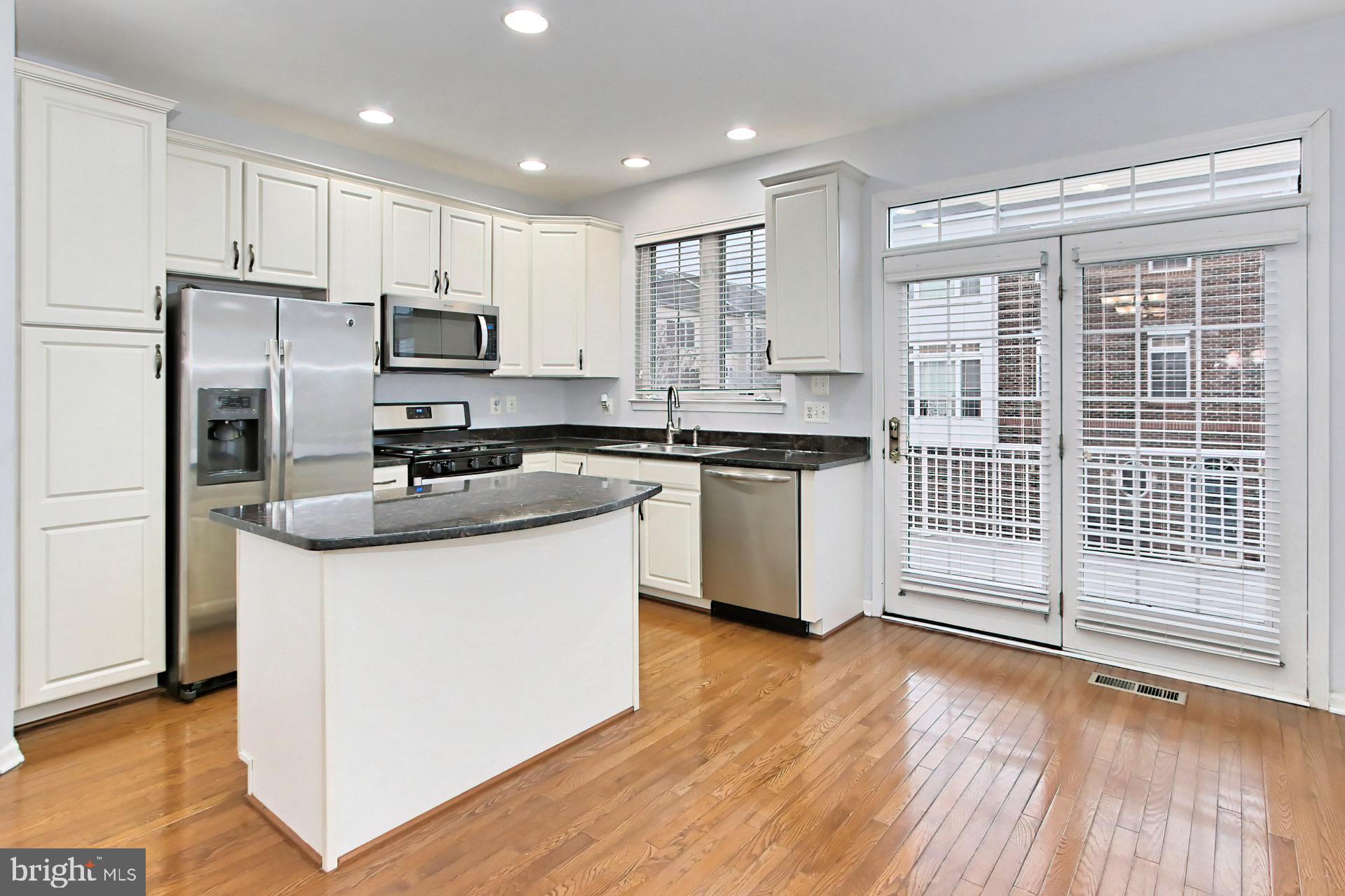 SOUTH RIDING - Residential Lease