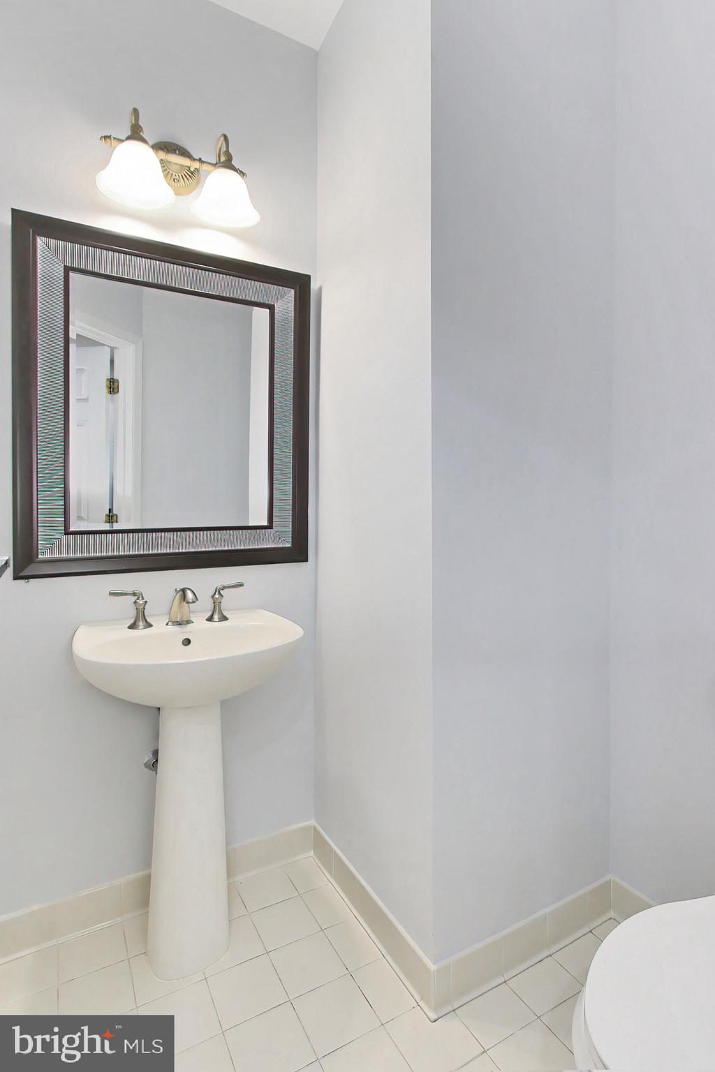 SOUTH RIDING - Residential Lease