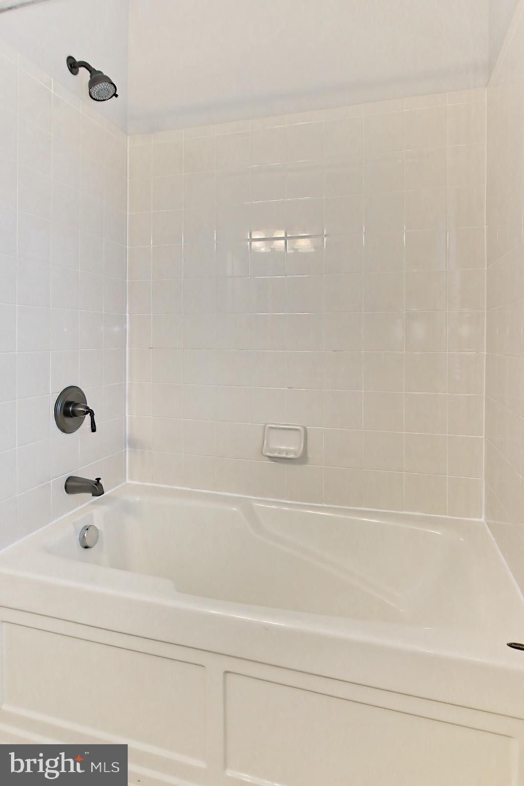 SOUTH RIDING - Residential Lease