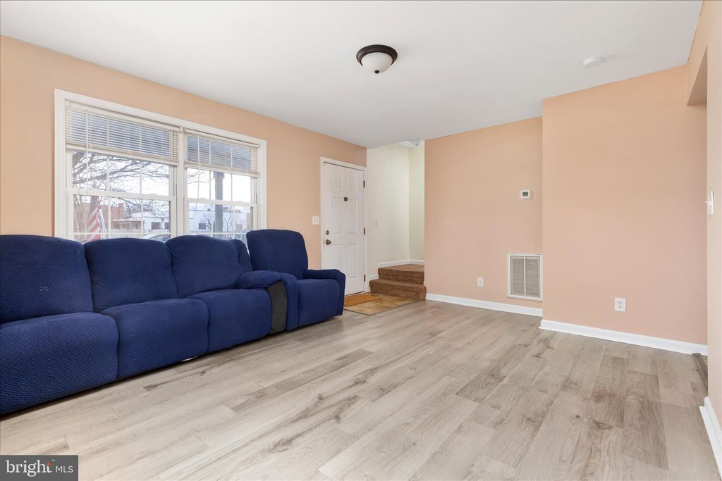 Photo of 534 N Kent Street, WINCHESTER, VA 22601 (MLS # VAWI2009588)