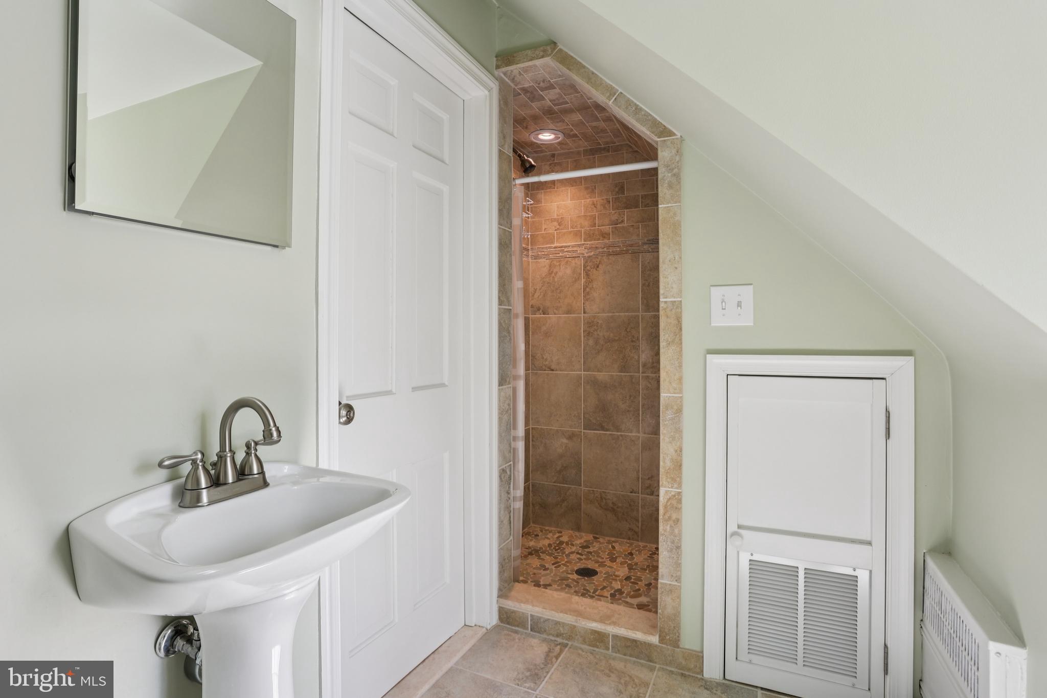 MT AIRY (EAST) - Residential