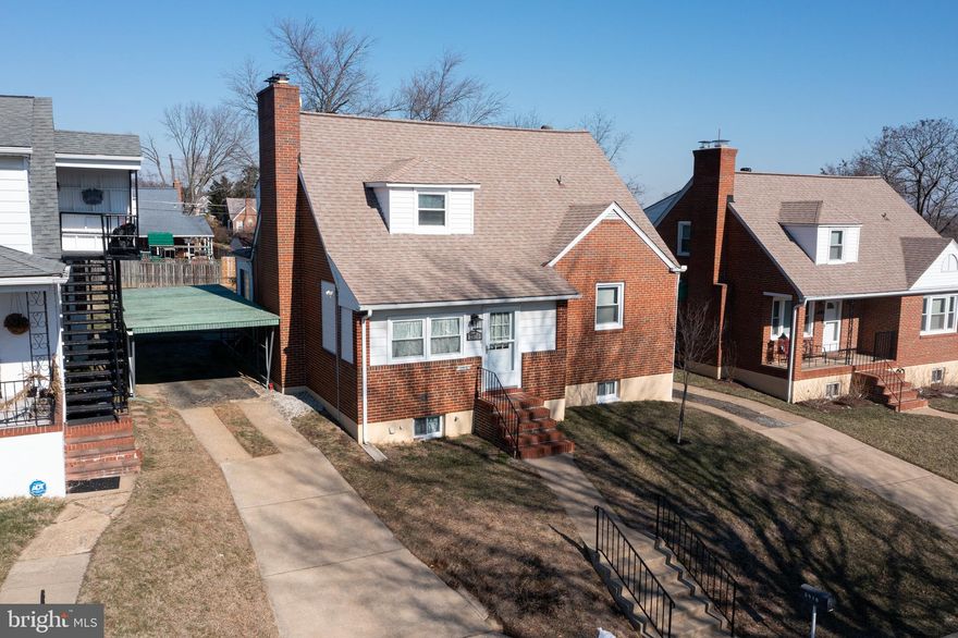 Do NOT miss your opportunity to own this meticulously looked after and conveniently located home! With this home you get a newer roof, utilities, and windows, as well as brand new carpet on the main level. Speaking of that main level, two separate sun rooms, a large kitchen and living room, as well as 2 bedrooms and a full
Bath. Take the trip upstairs to find another larger master bedroom, with another kitchen, living room and full bath, as well as that level’s own porch and private entrance. The basement is also finished with space for another bathroom and kitchen if you wanted to rent it and save on your mortgage. You also get off street parking and a wonderful fire pit with seating for entertainment in the flat and spacious backyard. There is a great private entrance to the walk out basement as well! Schedule to view today before it is gone tomorrow!