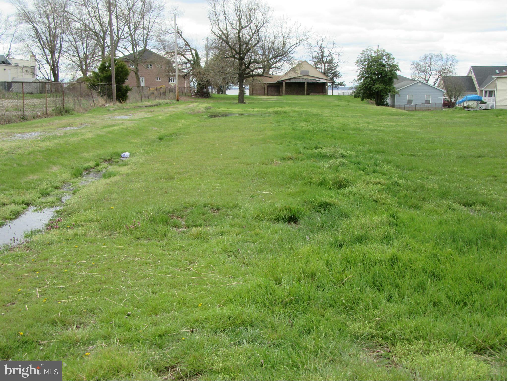 EDGEMERE - Residential