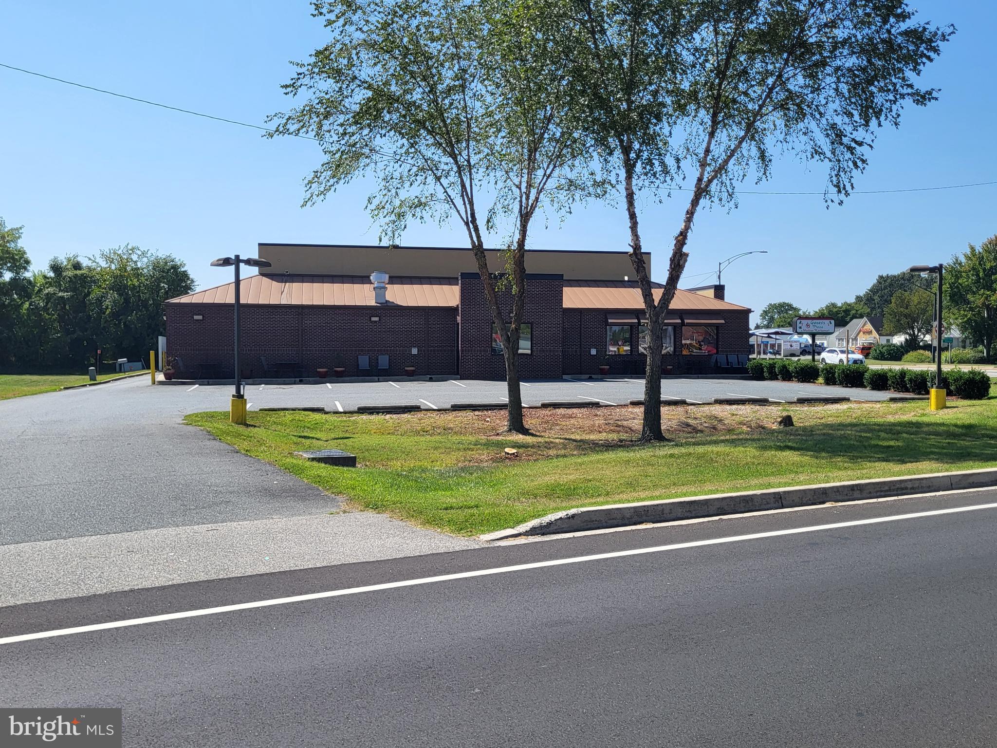 8305 OCEAN GATEWAY