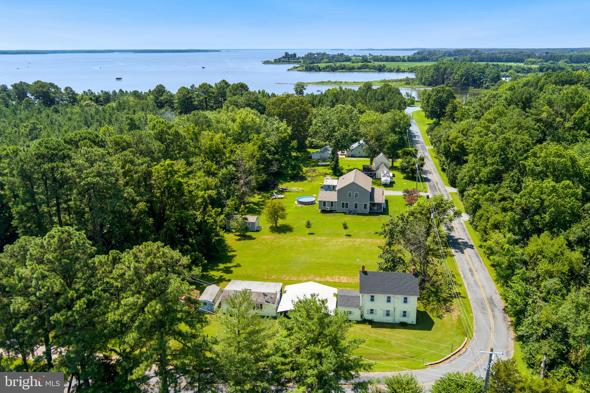 PINEY NECK - Residential