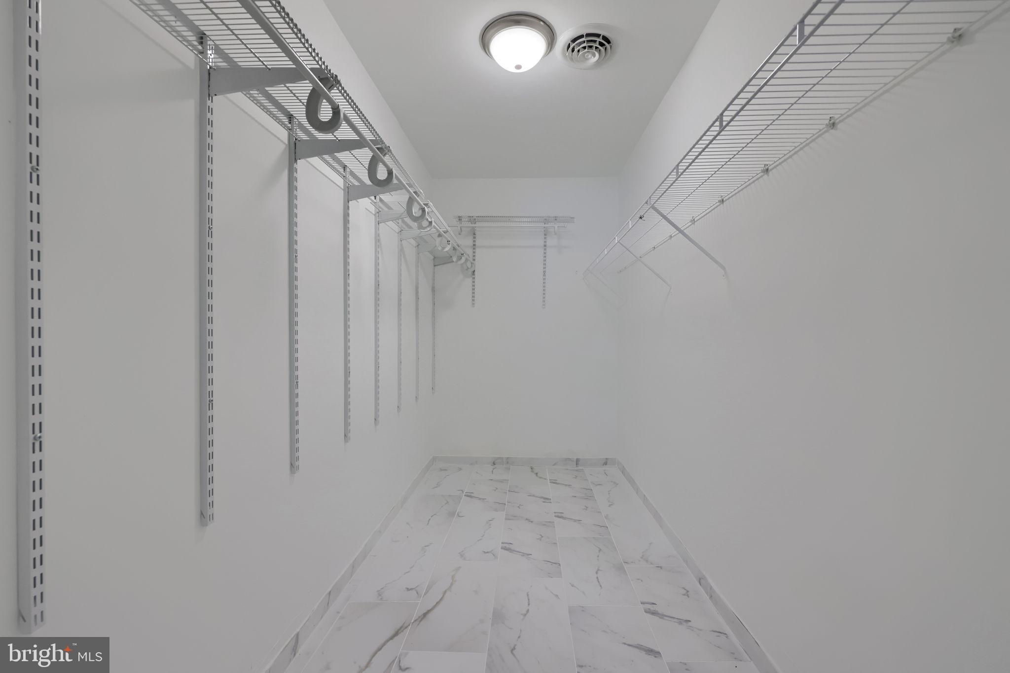 WINDSOR TWP - Residential