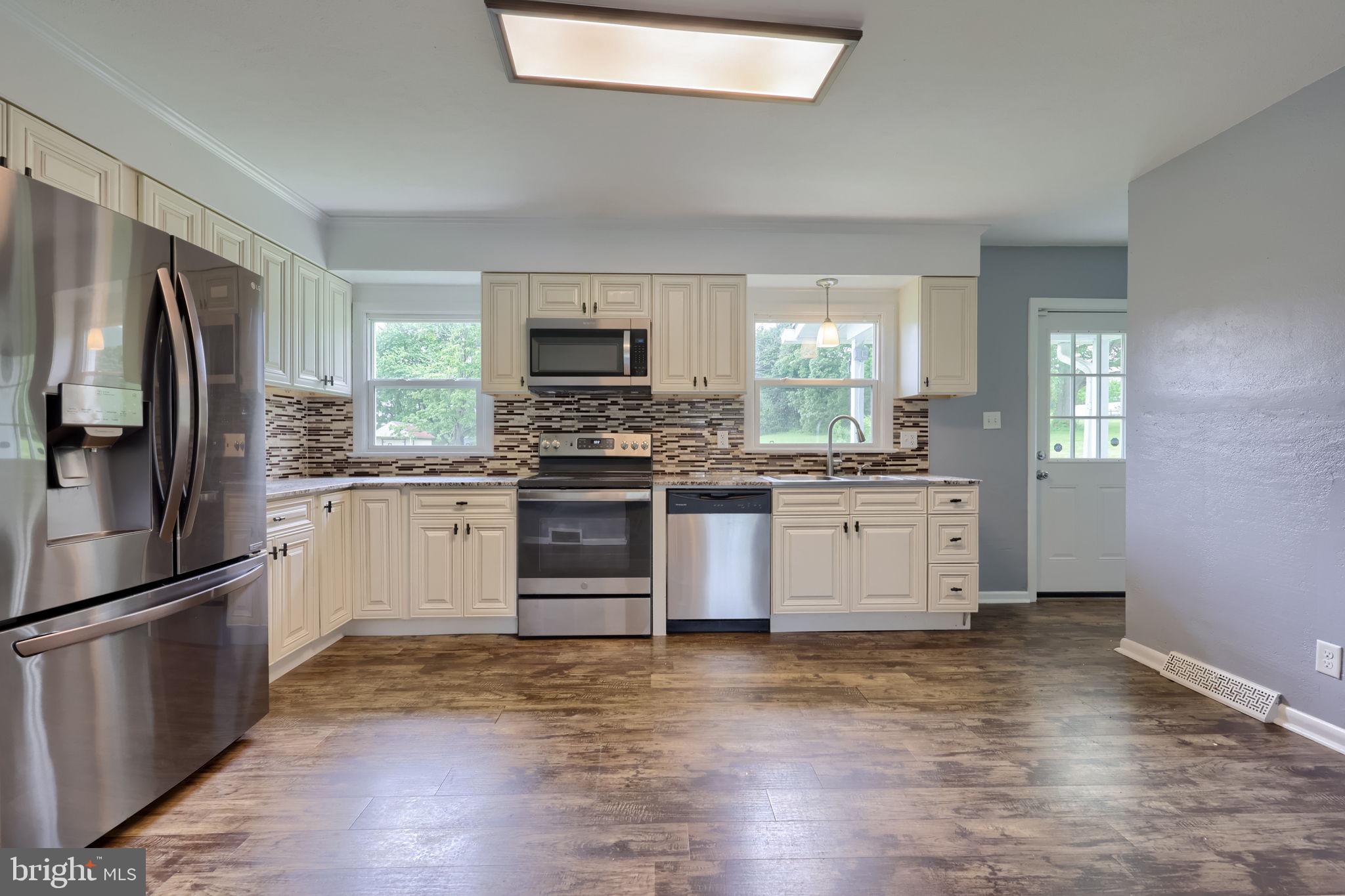 WINDSOR TWP - Residential