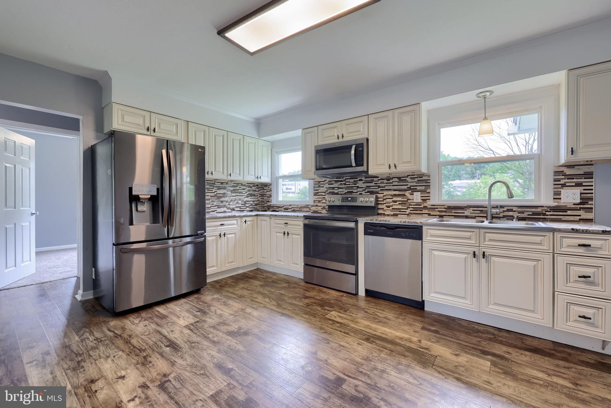 WINDSOR TWP - Residential