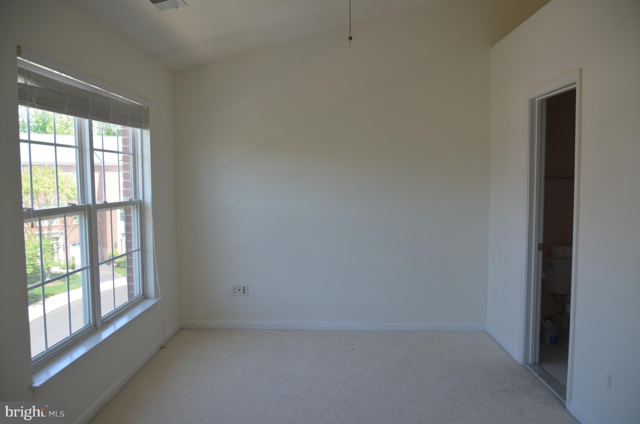 WOODLAND PARK - Residential Lease