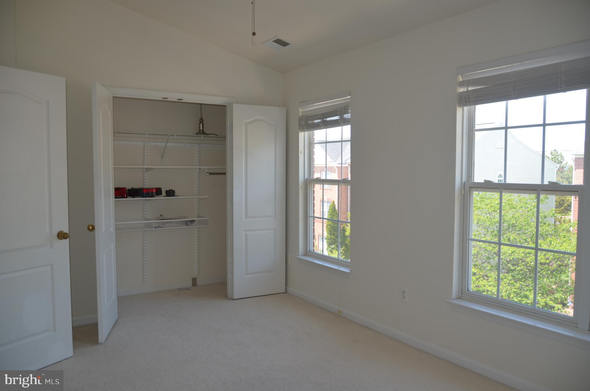 WOODLAND PARK - Residential Lease