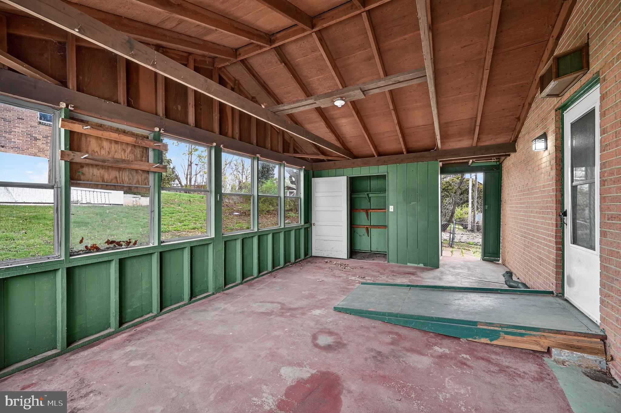 GREENBERRY HILLS - Residential