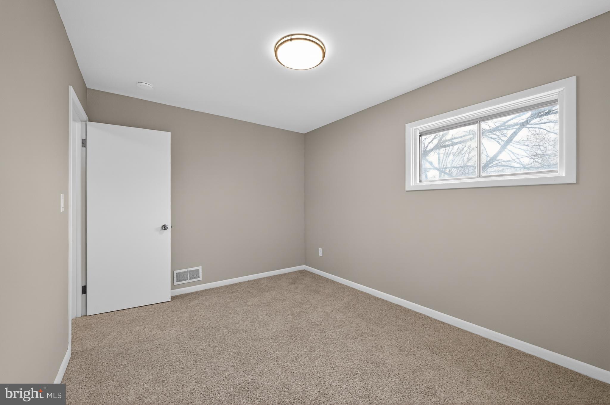 GREENBERRY HILLS - Residential