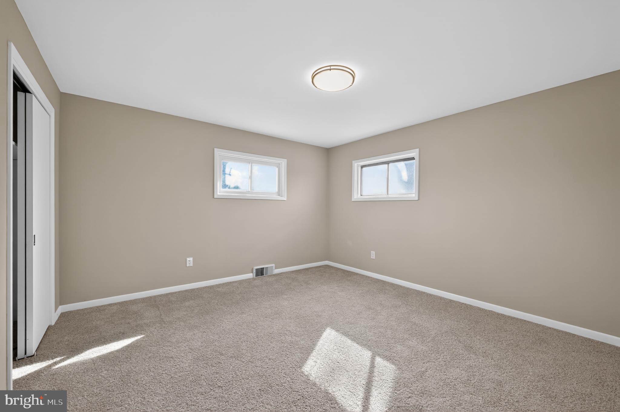 GREENBERRY HILLS - Residential