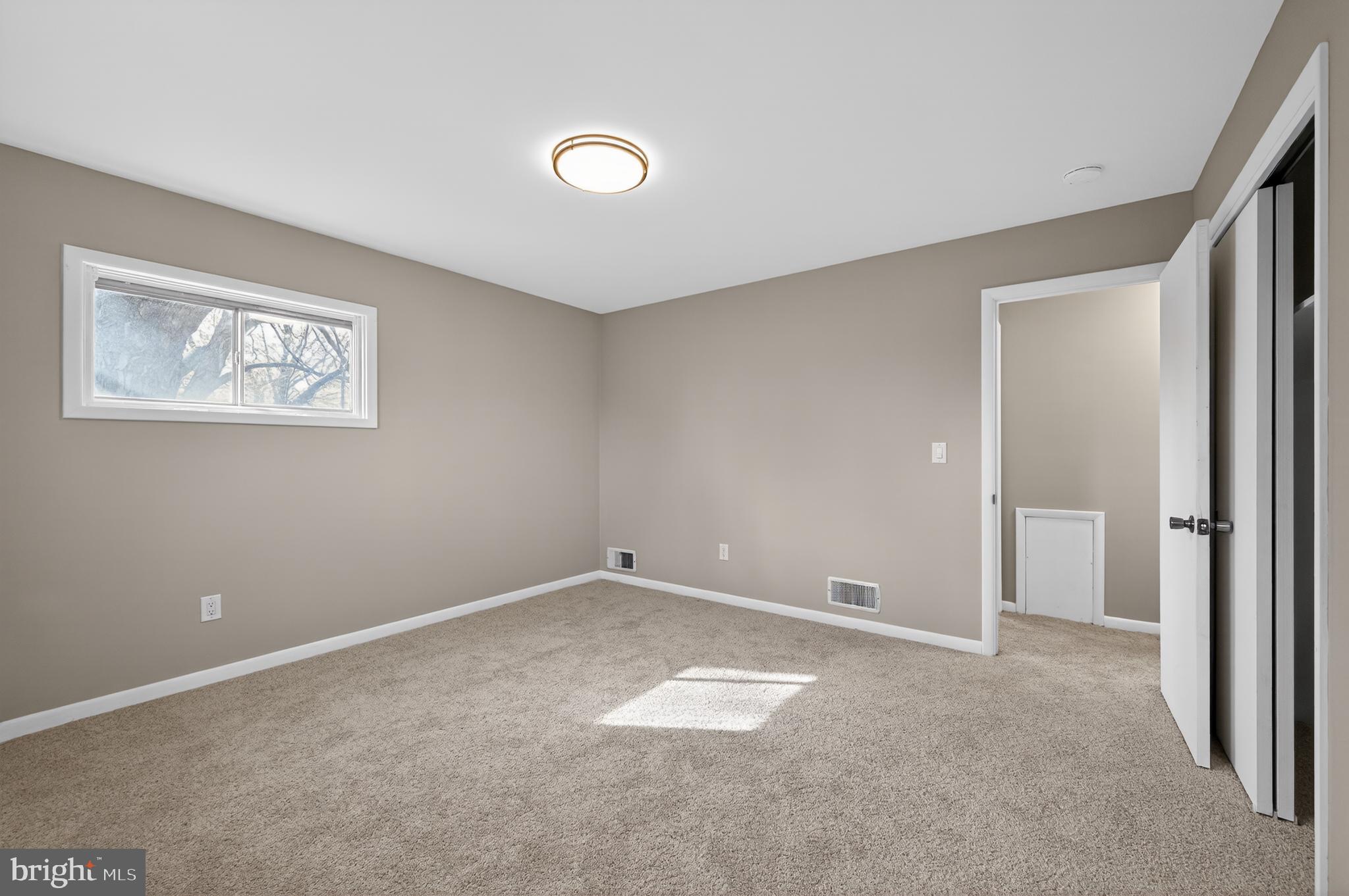 GREENBERRY HILLS - Residential