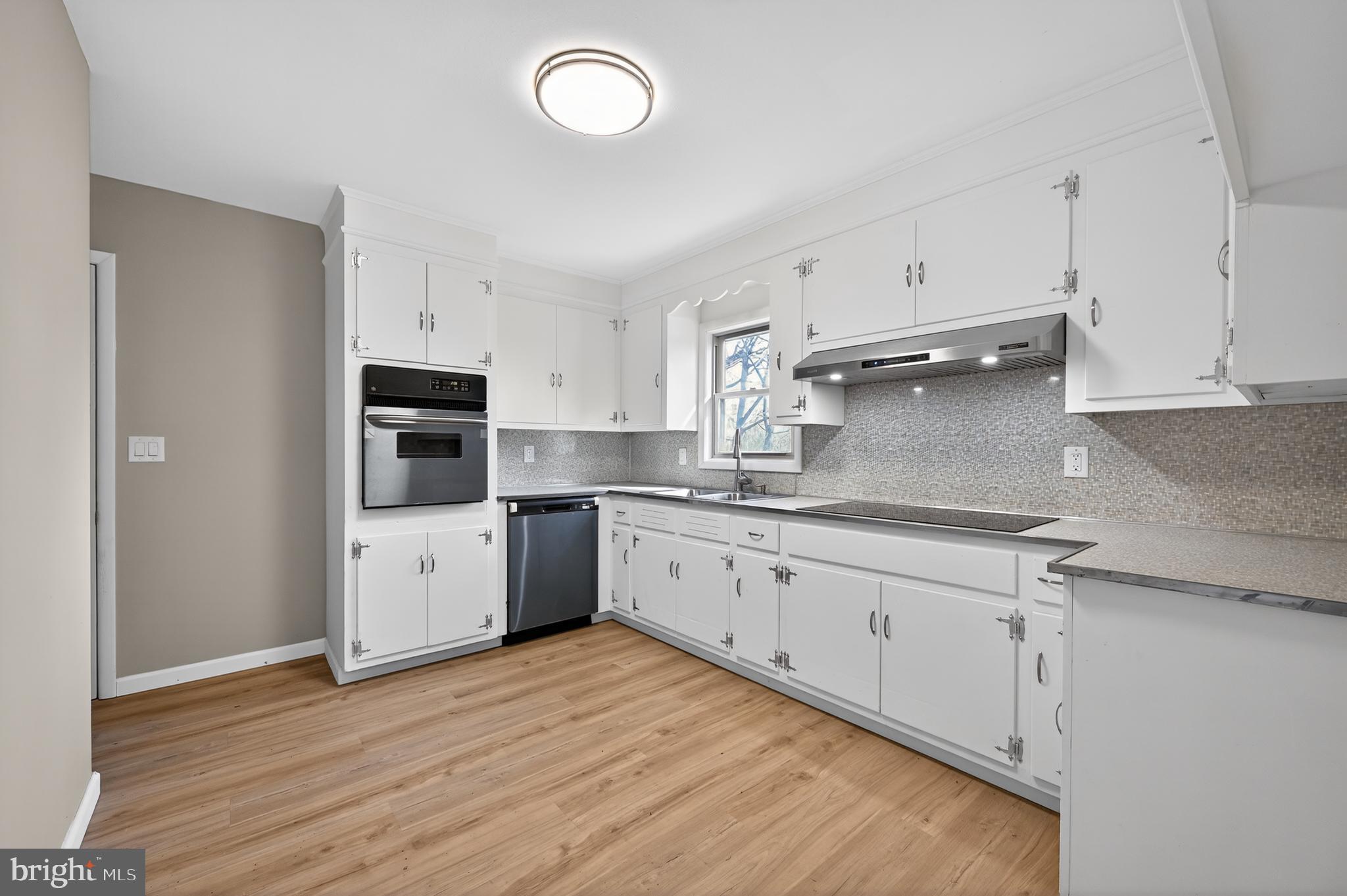 GREENBERRY HILLS - Residential