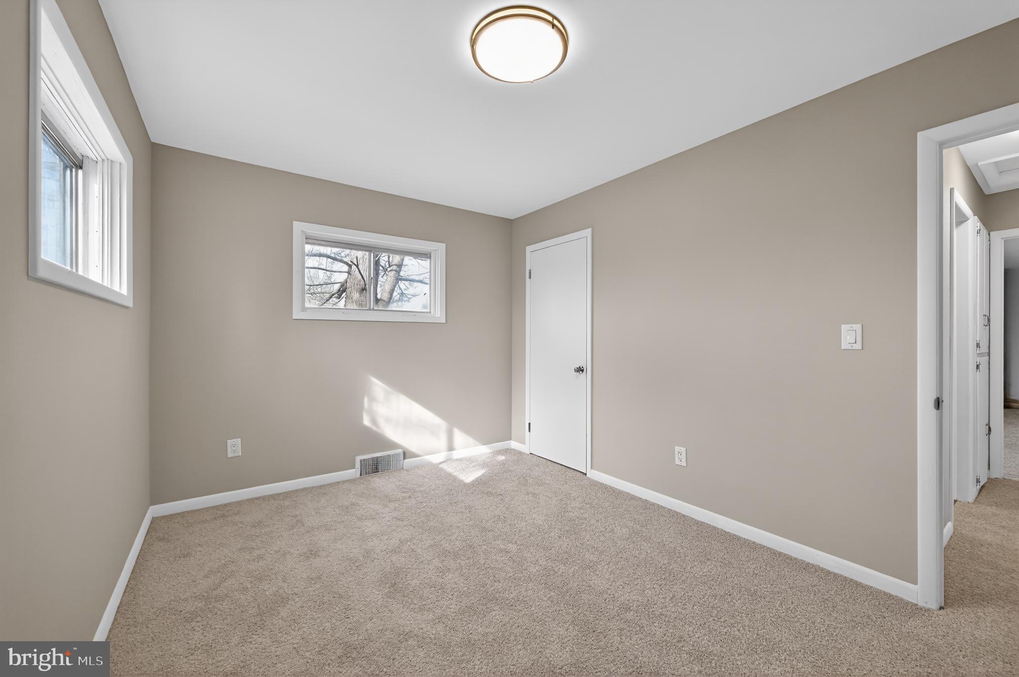 GREENBERRY HILLS - Residential