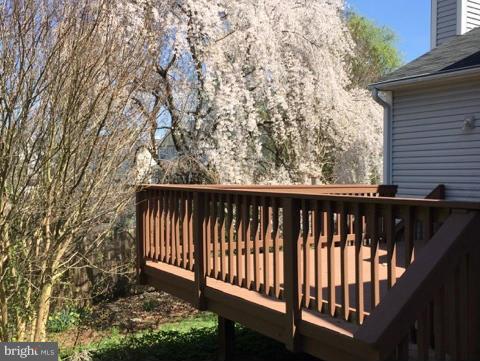 LEE MANOR - Residential