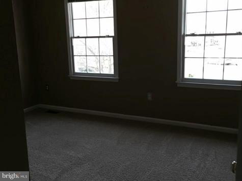 LEE MANOR - Residential