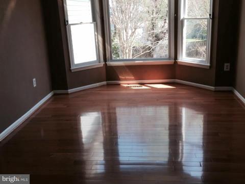 LEE MANOR - Residential