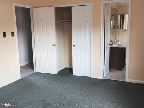 LEE MANOR - Residential