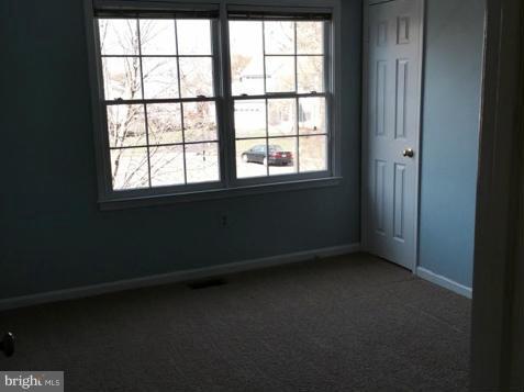 LEE MANOR - Residential