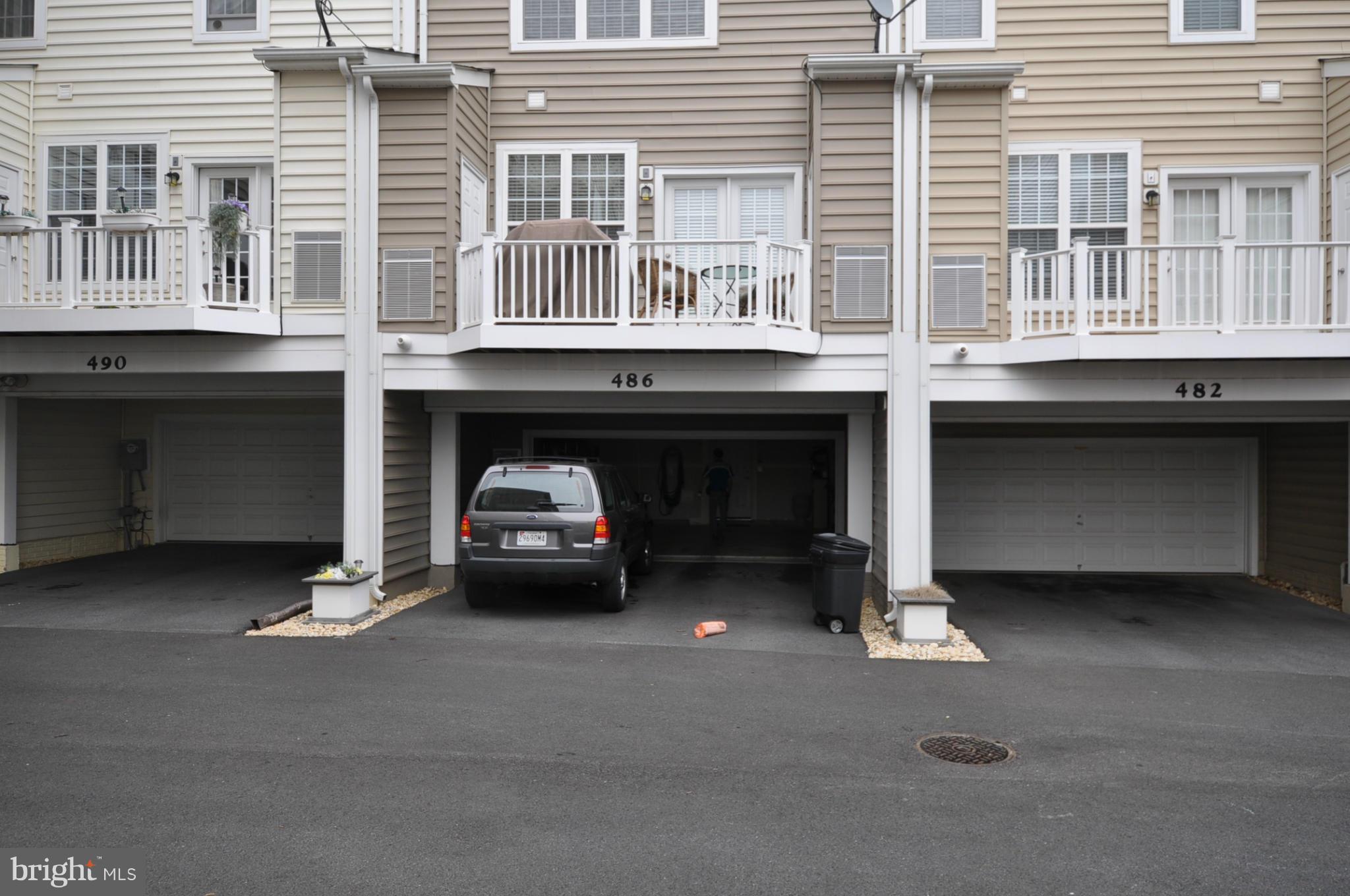 HIDDEN CREEK - Residential Lease