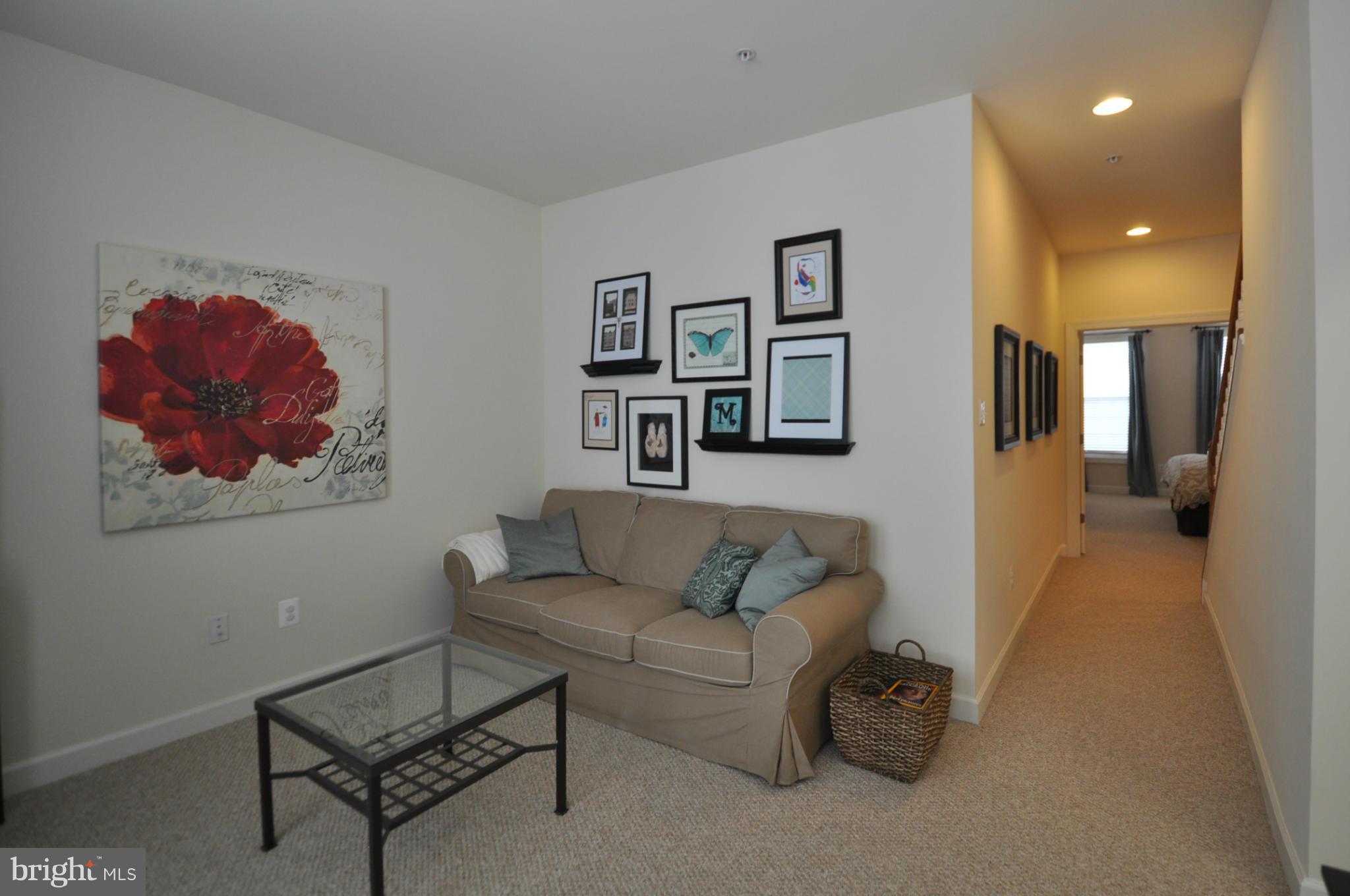 HIDDEN CREEK - Residential Lease