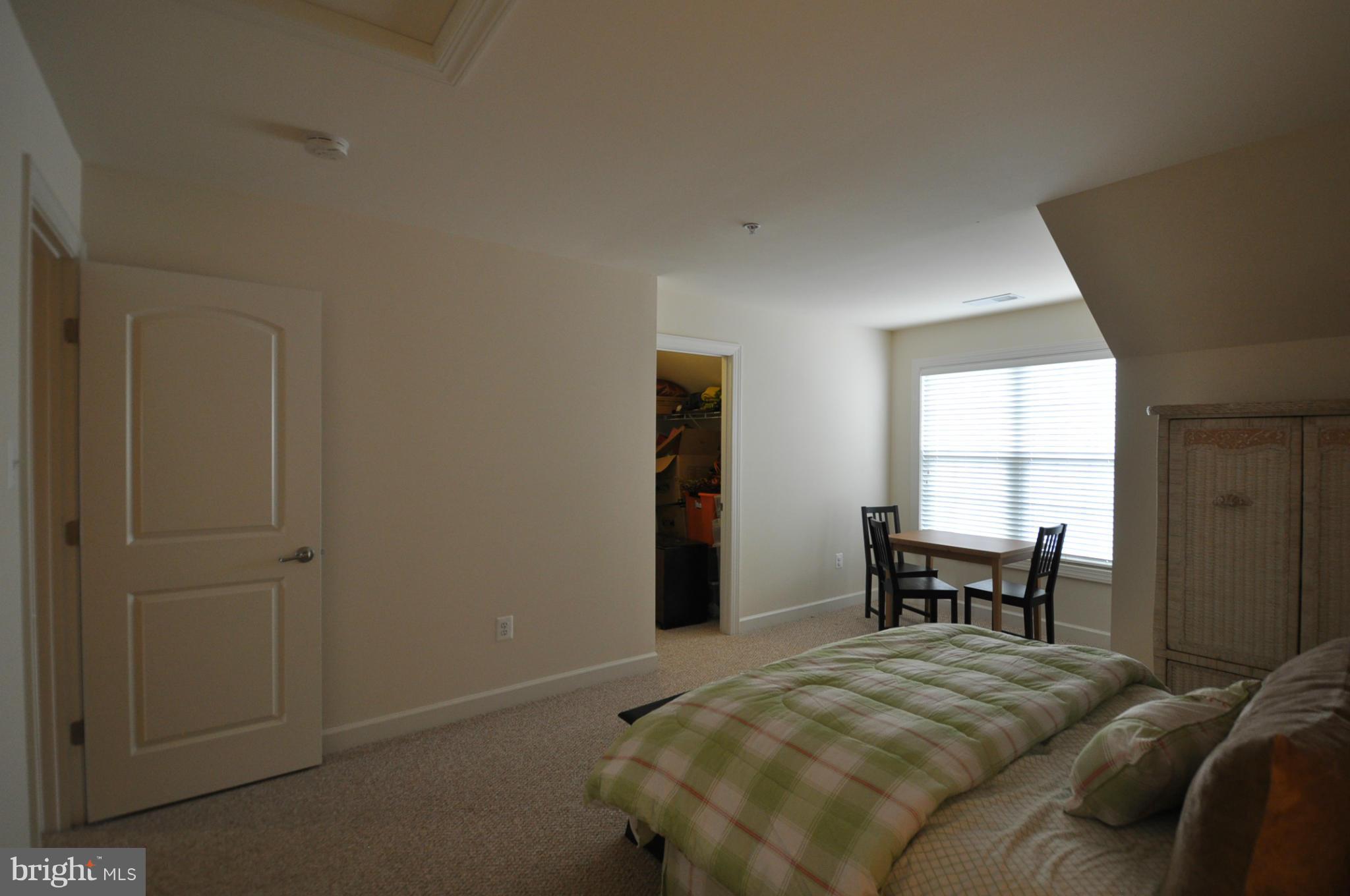 HIDDEN CREEK - Residential Lease