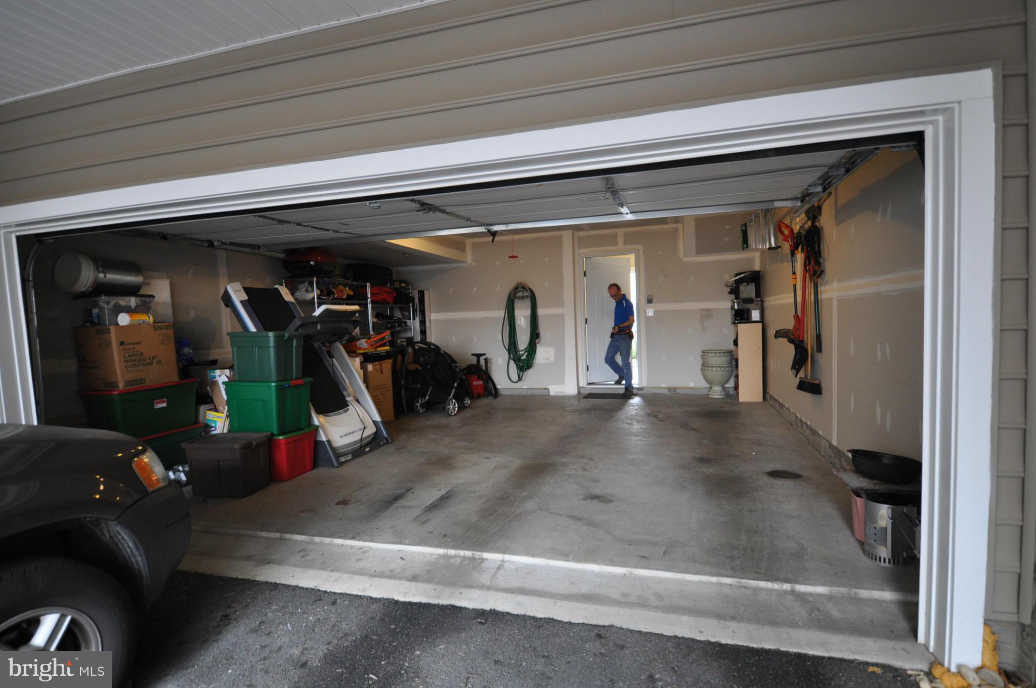 HIDDEN CREEK - Residential Lease