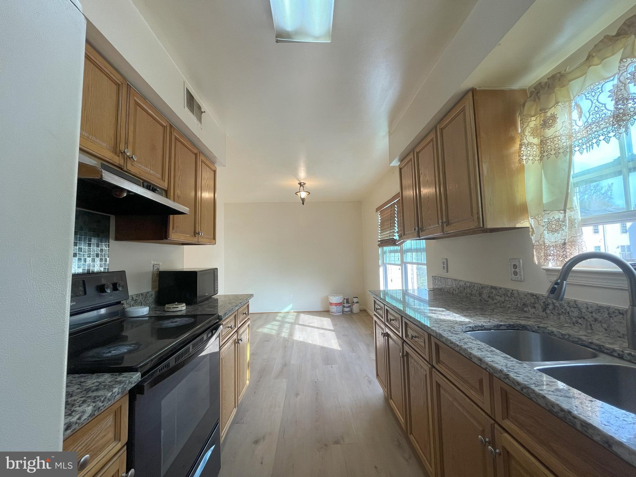 FRANKLIN GLEN - Residential