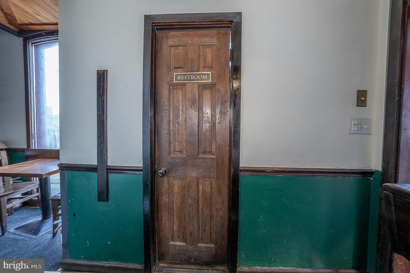 CENTER CITY - Commercial Sale