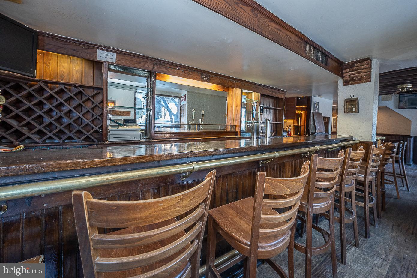 CENTER CITY - Commercial Sale