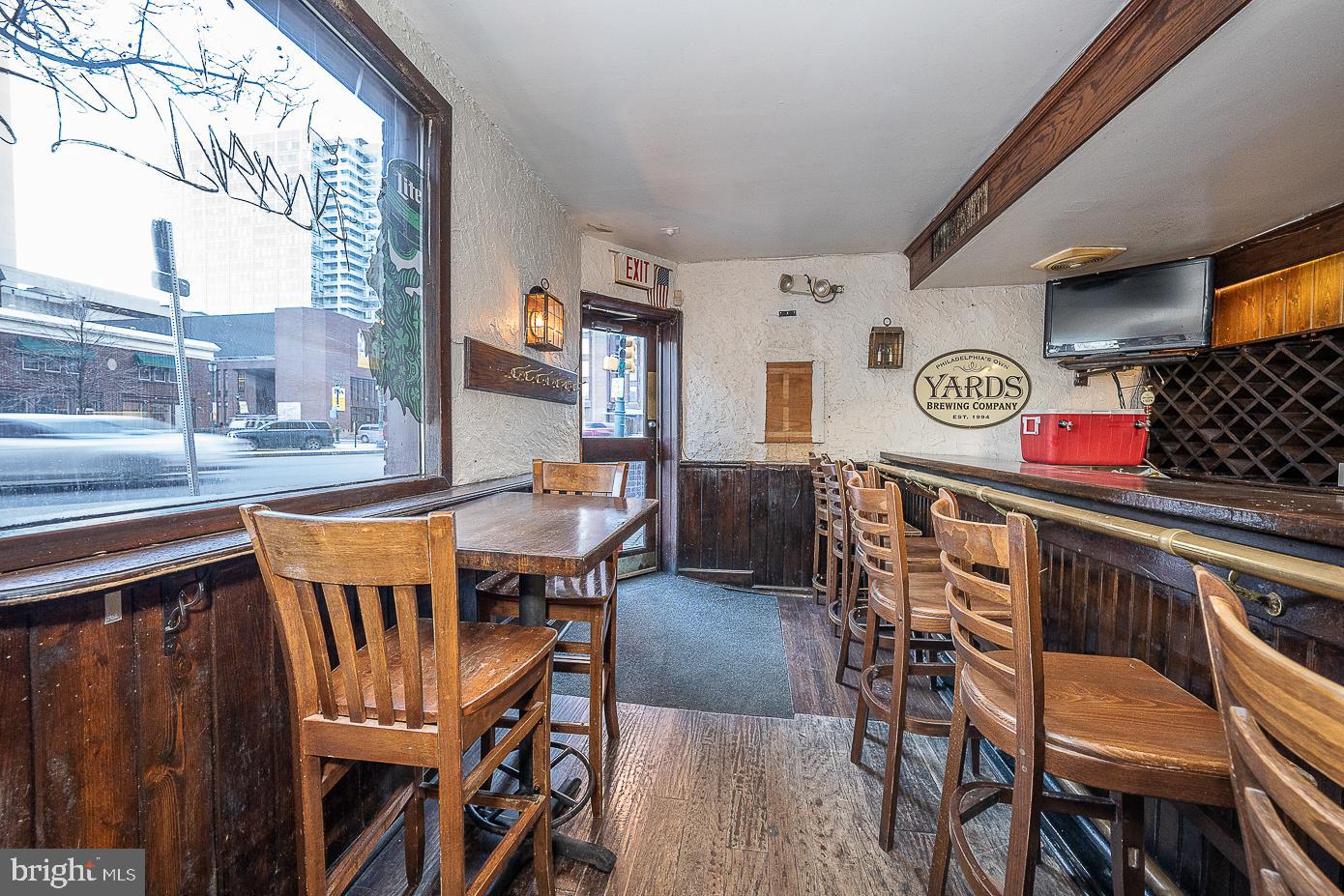 CENTER CITY - Commercial Sale