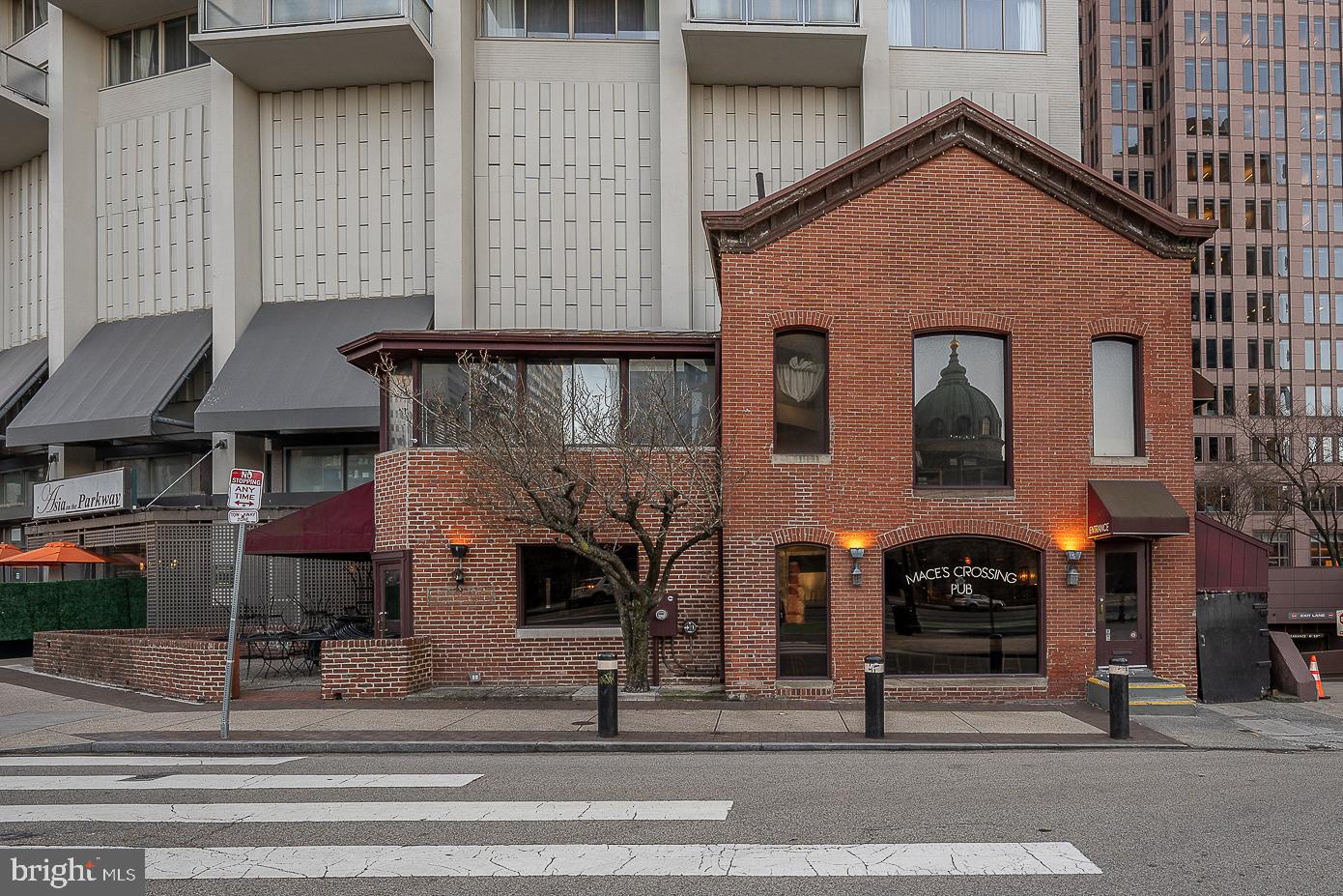 CENTER CITY - Commercial Sale