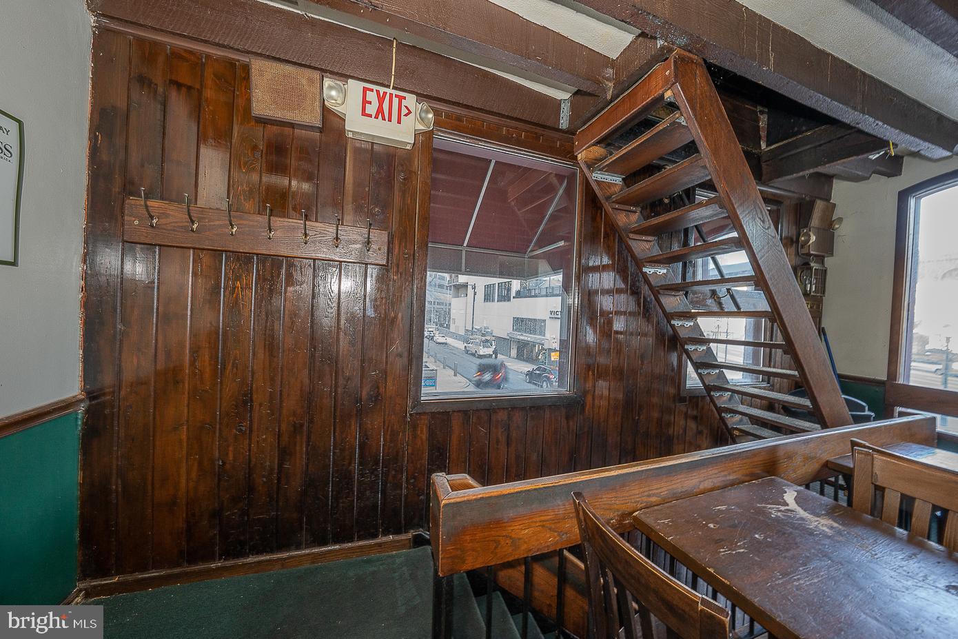 CENTER CITY - Commercial Sale