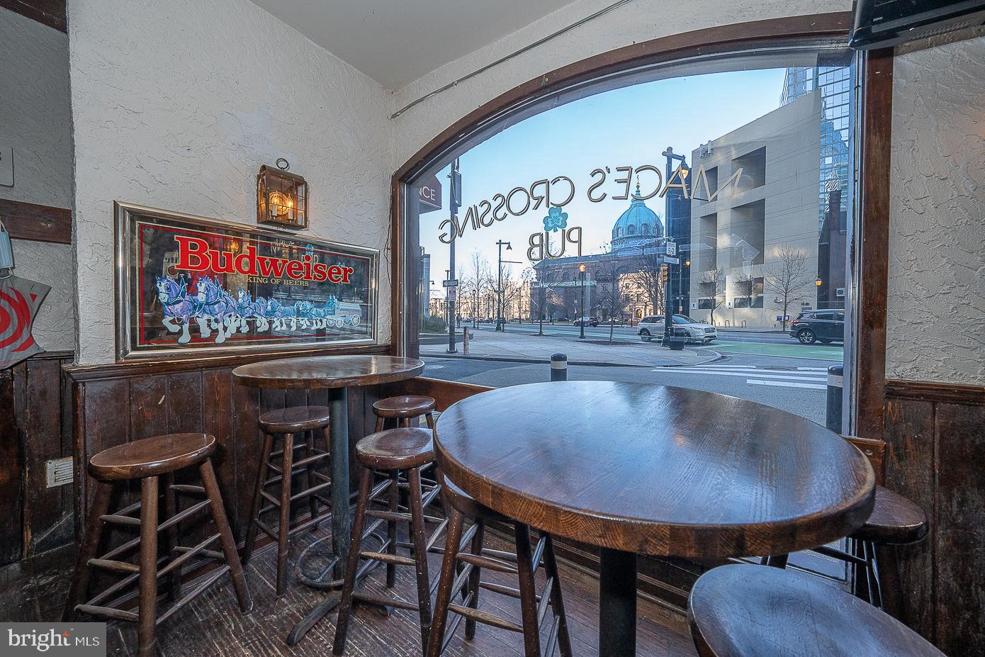 CENTER CITY - Commercial Sale