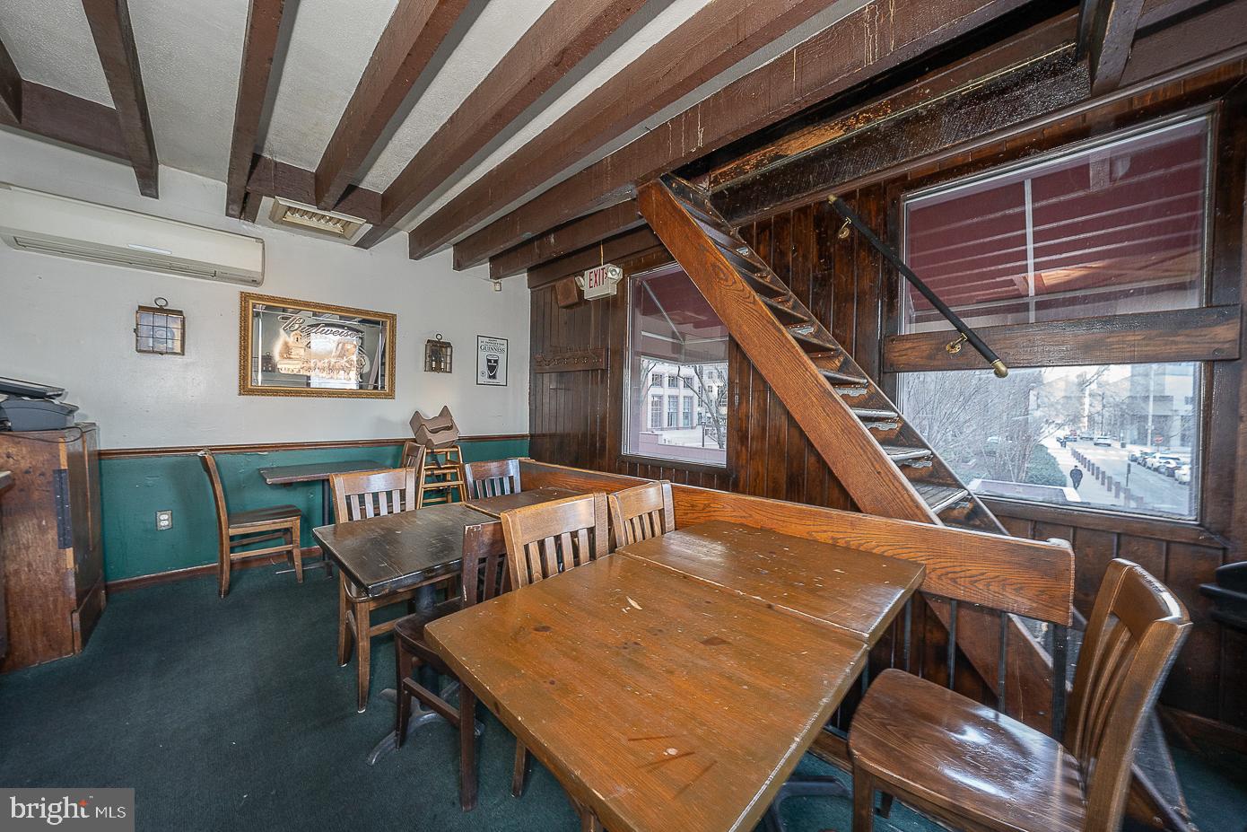 CENTER CITY - Commercial Sale