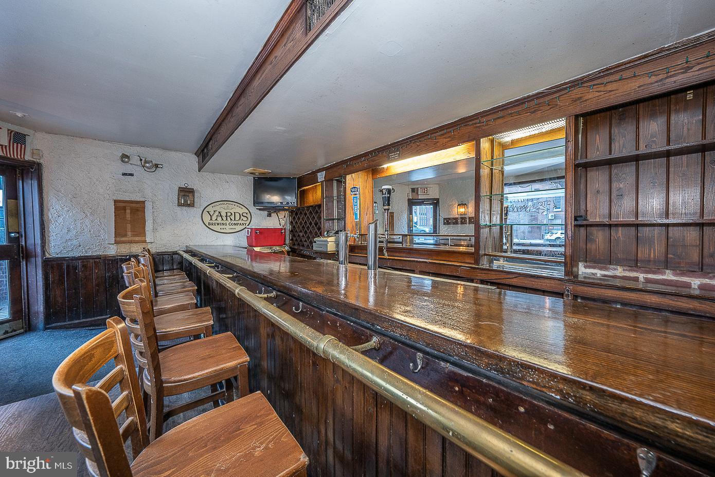 CENTER CITY - Commercial Sale